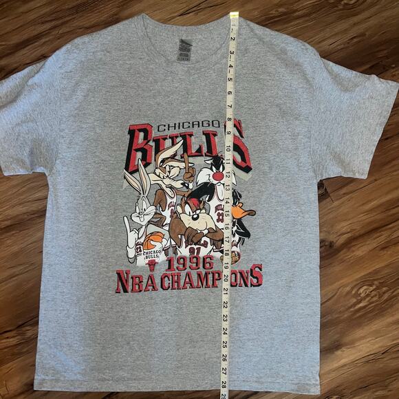 1996 Vintage Looney Toons NBA Chicago Bulls Short Sleeve T-Shirt Size Large - Picture 5 of 7